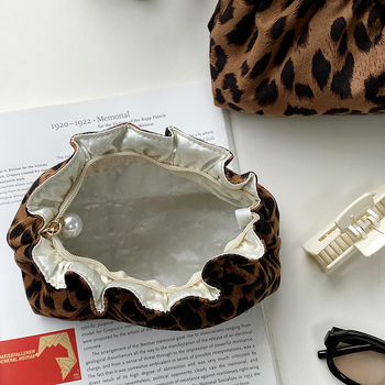 Φορητή υψηλής ποιότητας τσάντα καλλυντικών με λεοπάρ σχέδιο, πολυεστερική κατασκευή, unisex, στυλ δρόμου