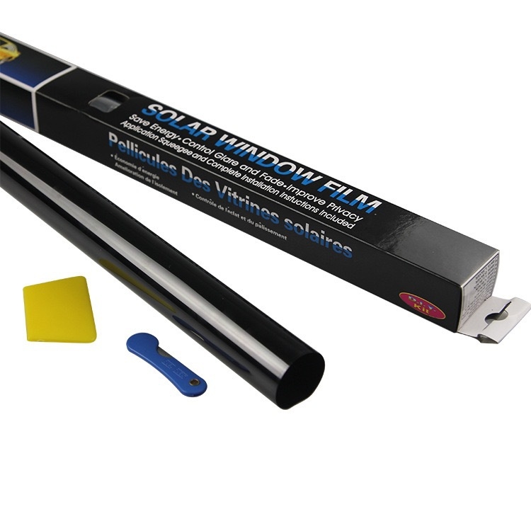 Automašīnas logu folija | PVC materiāls | Slāņa biezums 1 mil | Gaismas caurlaidība līdz 70% | Siltuma izolācija 60–80% | UV aizsardzība 99%