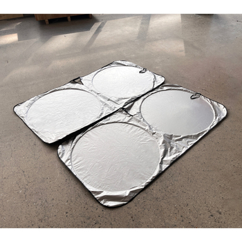 Automobilio saulės skydelis su sidabro danga iš audinio, pritaikomas raštas ir logotipo spauda, tvirtinimas siurbimo puodeliu