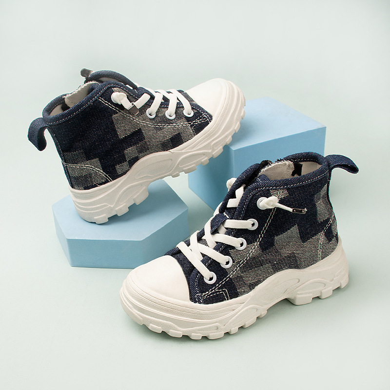 Bērnu augstas kurpes no auduma ar maskēšanas rakstu, sānu rāvējslēdzējs, gumijas zole