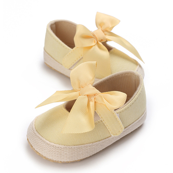 Bērnu kurpes 12–36 mēnešu vecumam: elpojoša auduma augšdaļa, anti-slip zole, Velcro aizdare, princeses stils