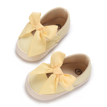 Bērnu kurpes 12–36 mēnešu vecumam: elpojoša auduma augšdaļa, anti-slip zole, Velcro aizdare, princeses stils