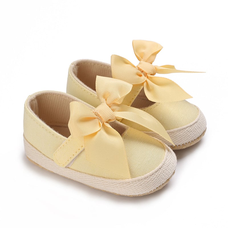 Bērnu kurpes 12–36 mēnešu vecumam: elpojoša auduma augšdaļa, anti-slip zole, Velcro aizdare, princeses stils