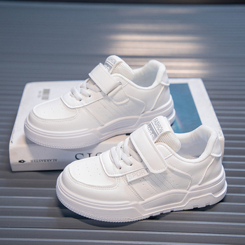 Παιδικά αθλητικά παπούτσια με συνθετικό δέρμα στην επάνω επιφάνεια, αντιολισθητική σόλα από καουτσούκ, κλείσιμο Velcro, καθημερινό στυλ.