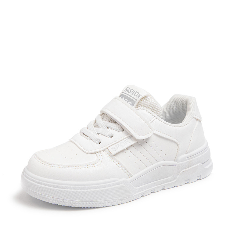 Gyerek sportcipő syntetikus bőr felsőrésszel, csúszásmentes gumitalppal, Velcro-zár, mindennapi casual stílus.