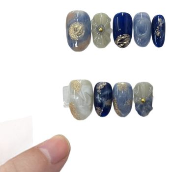 Daewoo Εφαρμοσμένα νύχια για τοποθέτηση, κοντό ωοειδές σχήμα, 3D άνθη, καρό μοτίβο