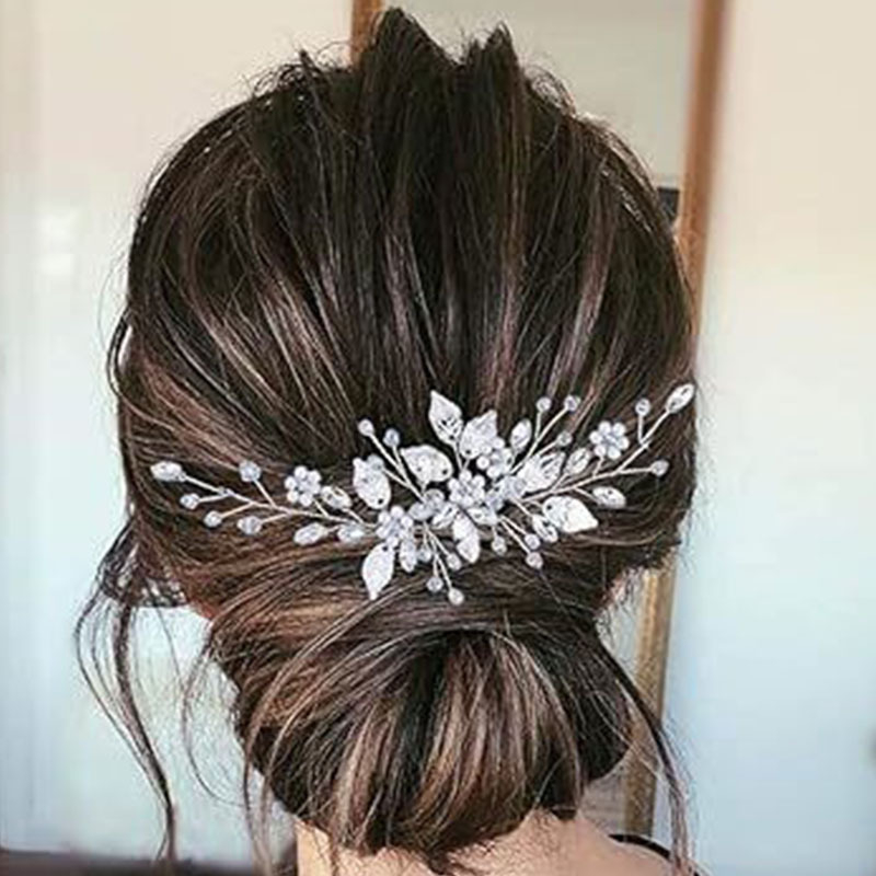 Rankų darbo plaukų šukė iš lydinio su lapų motyvu ir perlais, vestuvėms