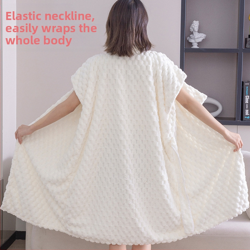 Халат за баня от коралов флийс, абсорбиращ и удобен, дамски, есенна употреба; материал: коралов флийс; основен състав: 80% полиестер; тегло: 475 g