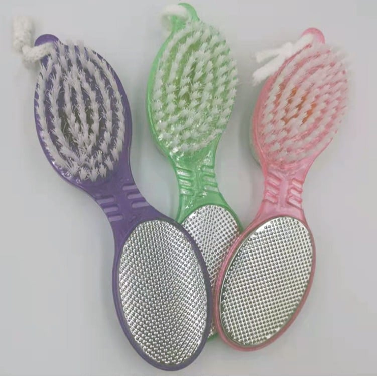 Négy az egyben lábápoló reszelő kefével – PS alap, vízben oldott homok, pumice és rozsdamentes acél reszelő