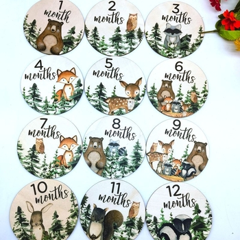 Κύκλινο ξύλινο αξεσουάρ για ορόσημα μωρού με σχέδιο ζώων του δάσους, έτος γέννησης και μήνας, διπλής όψης εκτύπωση