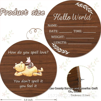 Πινακίδα μωρού από ξύλο με Hello World για φωτογράφηση νεογέννητων — μοντέρνο μινιμαλιστικό στυλ, κατάλληλη για οικιακή ή επαγγελματική χρήση