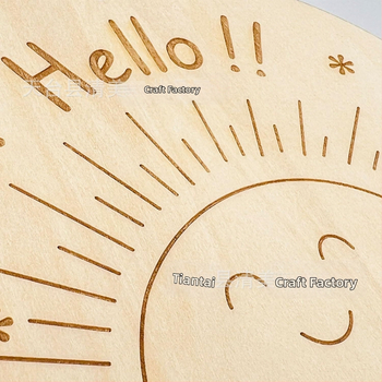 Διπλής όψεως γλυπτή ξύλινη Κάρτα Ορόσημο για μωρά – ανακοίνωση γέννησης