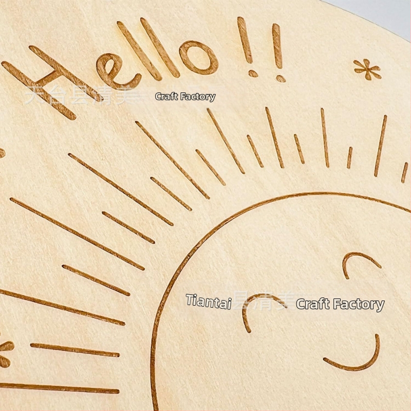 Двустранна гравирана дървена карта за бебета – обявяване на раждането и месечни постижения