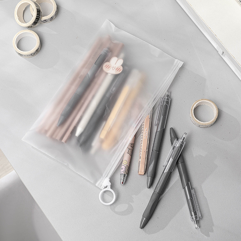 PVC torbica za kozmetiku, kubičnog oblika, višestruka namjena, model 016, moderan minimalistički stil