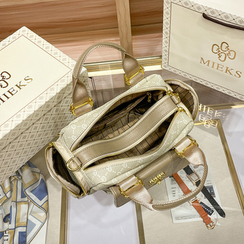 Mikaisi Dumpling Bag – PU városi stílusú táska fedéllel, cipzáras zárás, poliészter bélés, dumpling alakú