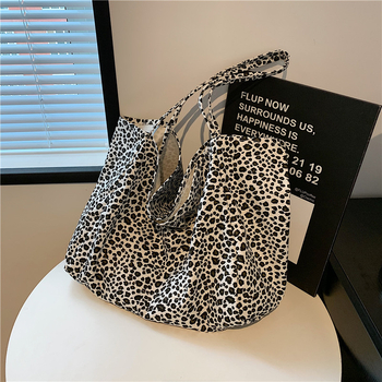 Leopard mintás vászon tote táska - Utcai stílus (Leopard minta, Vászon, Két vállpánt, Nincs bélés)