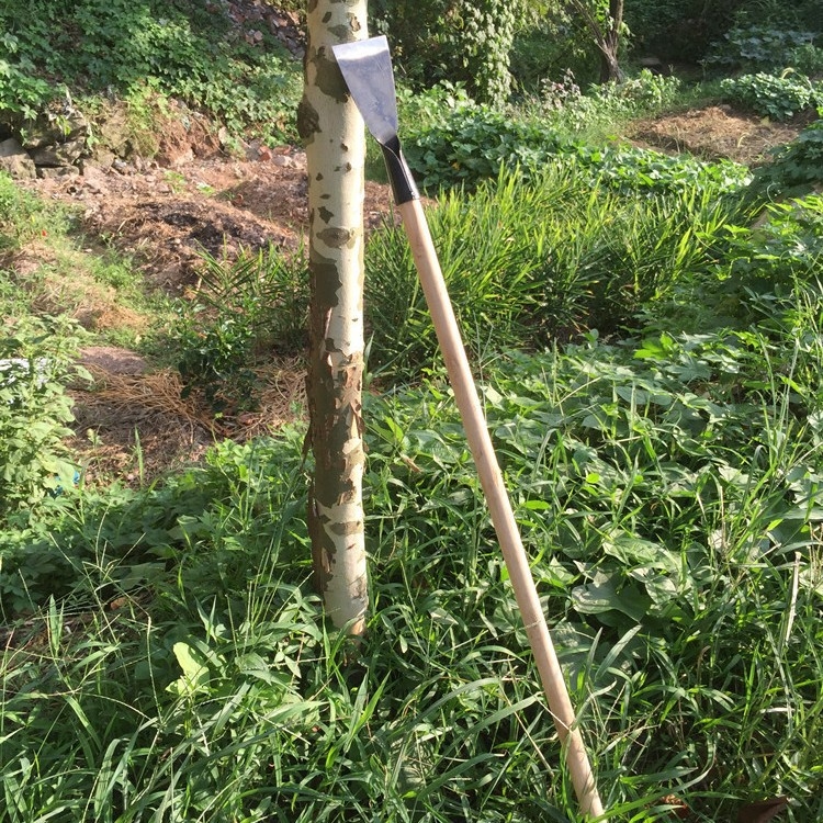 Medinė rankena kastuvui betonui, ledui, sienoms ir grindims valyti; kastuvo galvos plotis 72 mm, storis 2,2 mm, galvos svoris 142 g; prekės ženklas SN