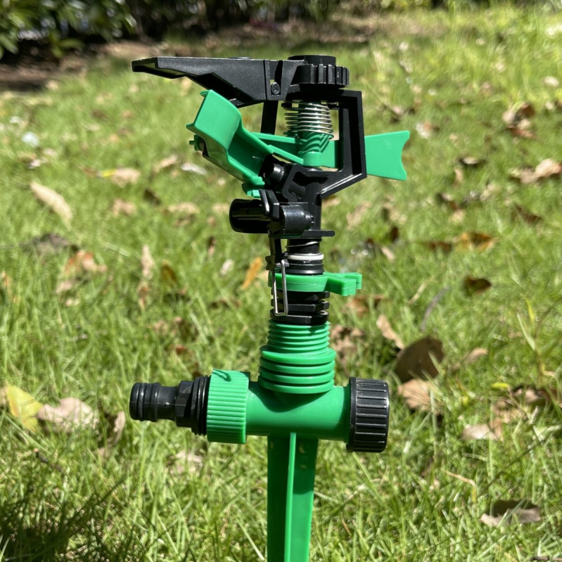 Πλαστικός ρυθμιζόμενος ποτιστήρας με περιστροφή 360°, χωρητικότητα 3 L, Hua Miao