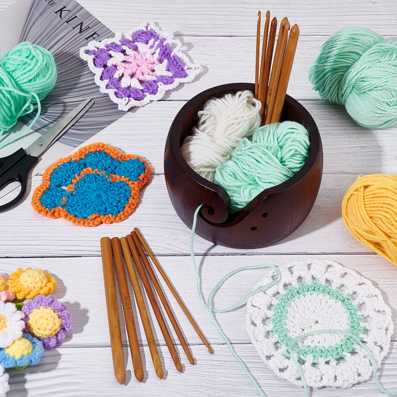 Mezgimo kamuolio indas su dangteliu, apvali iš bambuko forma, skirta mezgimui