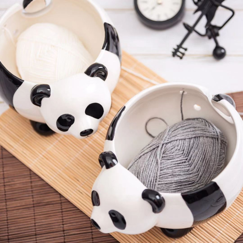 Panda formos porcelininė indelė siūlų laikymui, su raktų laikikliu, tinkama svetainei ir įėjimo zonai — gimtadienio dovana