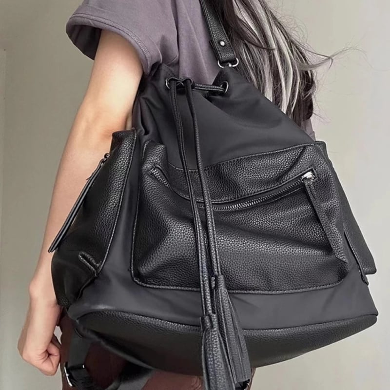 Női PU bőr hatású drawstring bucket táska, cilindrikus alakú, belső zseb a telefon számára és cipzáras zseb