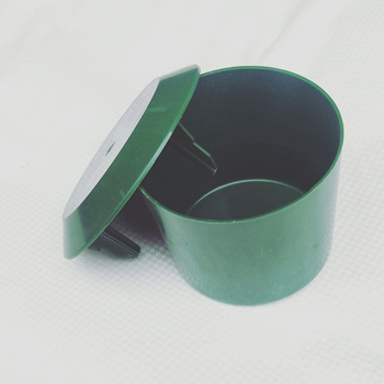 Πλαστικό σπίτι για σαλιγκάρια, κατάλληλο για πράσινα έργα, παραγωγή σε φυτώριο και οικιακό κήπο; Υλικό: πλαστικό; μη εισαγόμενο.