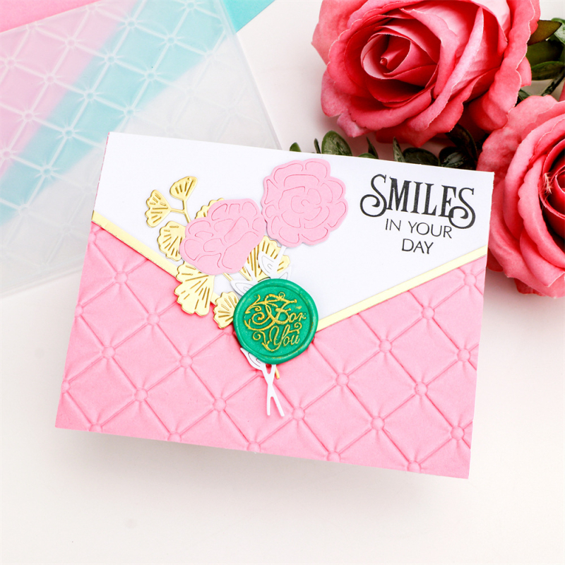 Пластмасова папка за ембосинг с 3D текстура, конкавно-изпъкнала, тегло 105 г