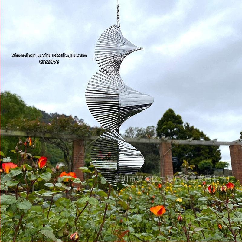 Спирално звънче за вятър от неръждаема стомана за външен двор, висящ декоративен елемент, радиационно гравиране, модерен минимализъм