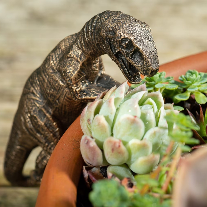 Kerti virágcserép dekoráció műgyantából – dinoszaurusz alakú, modern minimalist dizájn kertépítéshez és erkélyhez
