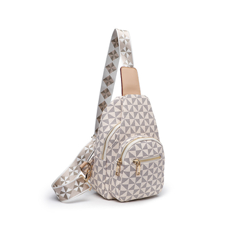 PU чанта за гърдите с цип, мека 3D външност, подплата полиестер, вътрешен джоб с цип и джоб за телефон, лека водоустойчива кръстосана чанта