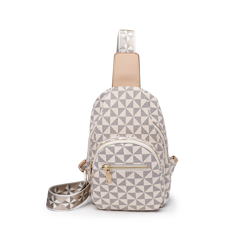 PU чанта за гърдите с цип, мека 3D външност, подплата полиестер, вътрешен джоб с цип и джоб за телефон, лека водоустойчива кръстосана чанта