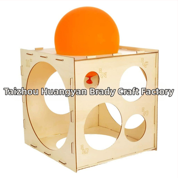 Ξύλινο κρεμαστό μέτρησης μπαλόνων – boxwood, χειροποίητη σχεδίαση, PRETTY μάρκα, κλασικό στυλ