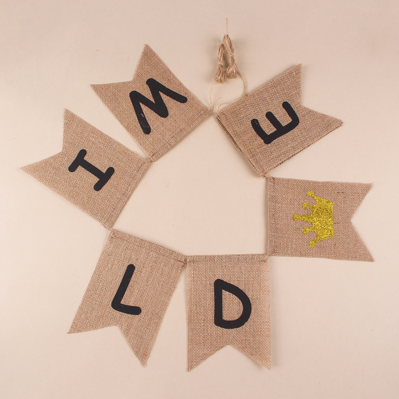 Ленен флагбанер за първи рожден ден, две флагчета с клиновидни краища и печатано лого