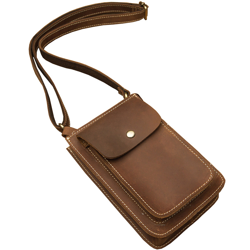 Férfiaknak való váll oldaltáska (Anyag: valódi bőr; Bőr típusa: első réteg tehénbőr; Belső: poliészter-pamut; Modell: 1268 kis táska; Mintázat: egyszínű)