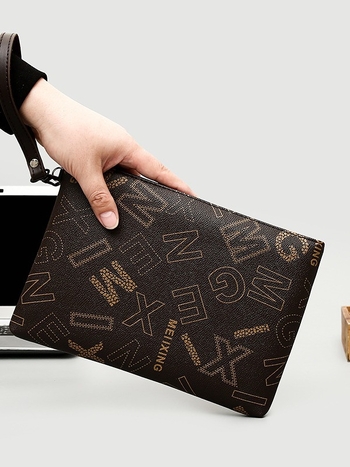 Vīriešu clutch soma - PU, Ūdensnecaurlaidīga, Nolietojumizturīga, Burtiem raksts - Pavasaris 2024