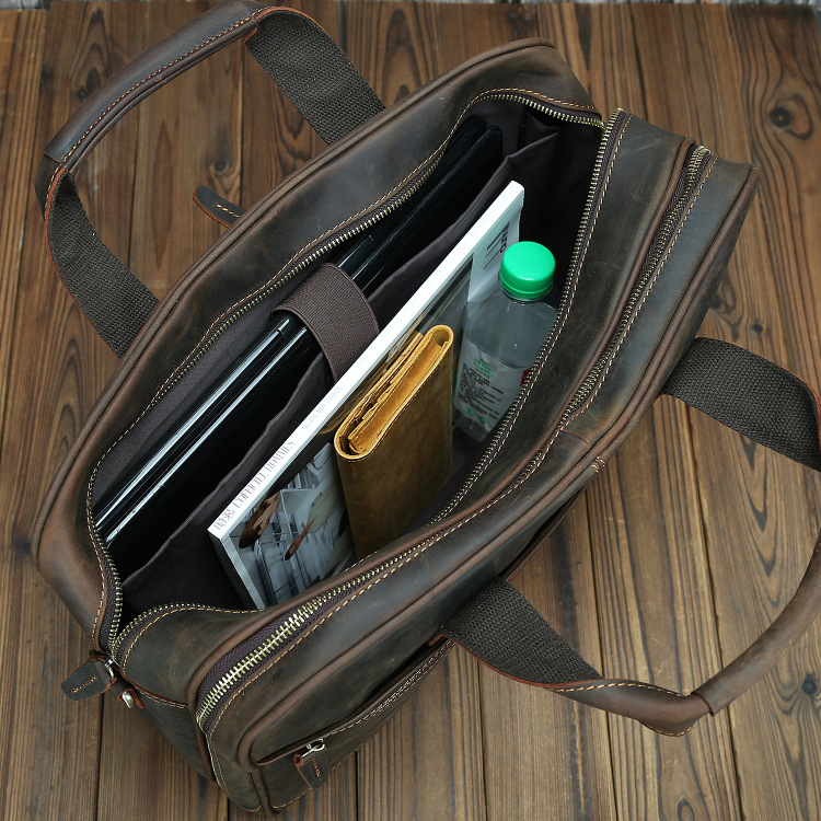 Férfi bőrből készült üzleti táska laptophoz – vízszintes négyszögletes forma, cipzáras nyitás, belső rekeszek, laptop zseb