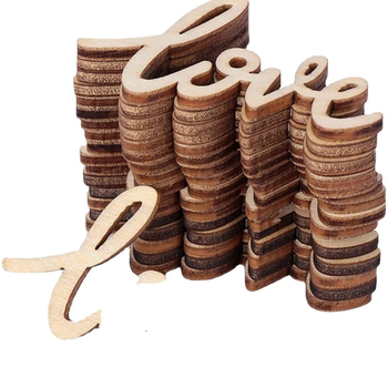 Ξύλινο κρεμαστό χειροτεχνίας – κοπή με λέιζερ σε διάτρητα σχέδια και γράμματα LOVE για τη διακόσμηση της Ημέρας του Αγίου Βαλεντίνου