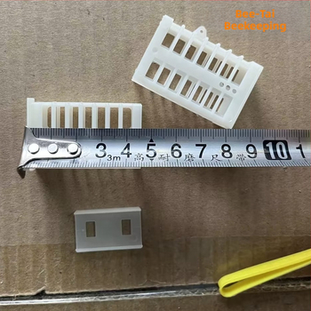 Πλαστικό κλουβί βασίλισσας, πολυχρηστικό εργαλείο μελισσοκομίας, καθολικό για κυψέλες