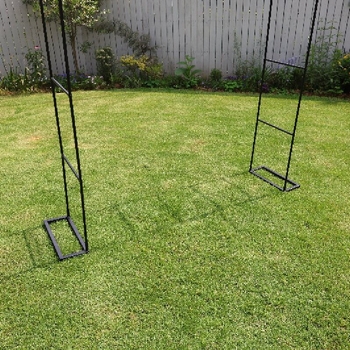 Garden Life Αψιδωτό στηριγμα φυτών με βάση για αναρριχητικά φυτά — μεταλλική κατασκευή από σωλήνες σιδήρου, διακόσμηση κήπου