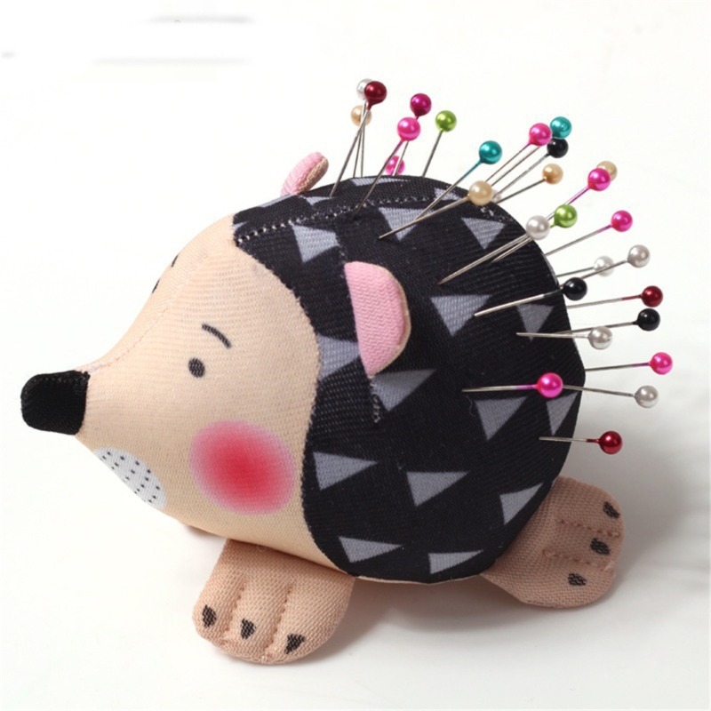 tűtartó taska sün-designnal DIY tűpárna és keresztszemes hímzéshez; Márka Jackie Chan; Tömeg 25 g; Klasszikus stílus