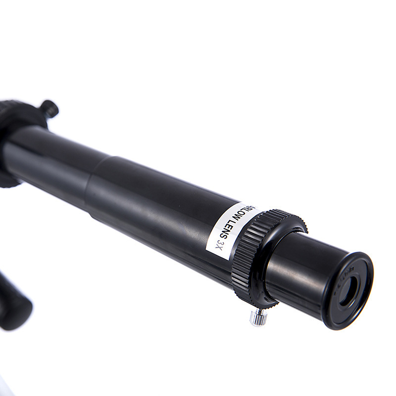 Astronominis teleskopas F30070 su tripodu gilios kosmoso stebėjimui