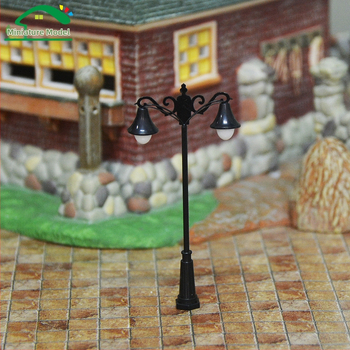 Модел за пясъчни сцени – Желязо, европейска антична дворна улична лампа, мащаб 1:75–1:150, статичен, персонализация по поръчка