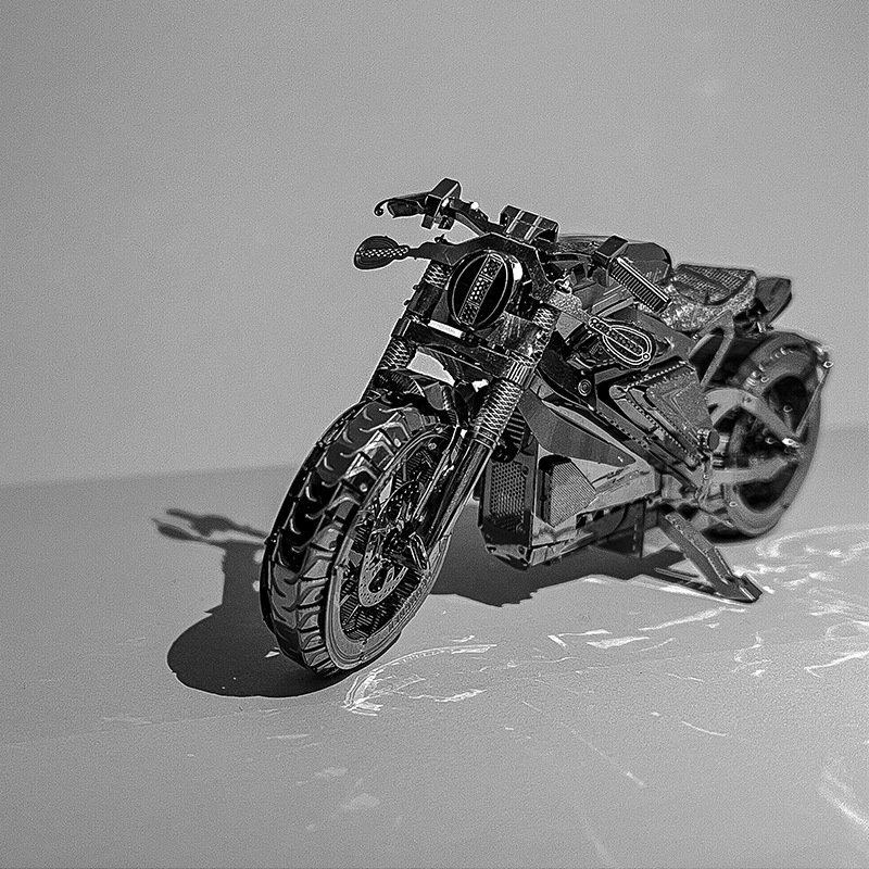 Elektriskais motocikls 3D metāla puzle – DIY salikšana, trīsdimensiju modelis pusaudžiem (7–14 gadi), izglītojoša spēle