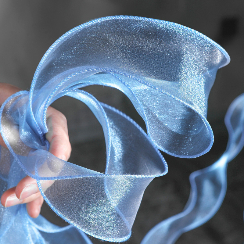 Poliesterio organzos nėriniai su vandens bangų raštu; panaudojimas: drabužiai, sijonai, DIY projektai; prekinis ženklas: Chinese Shirt Textile