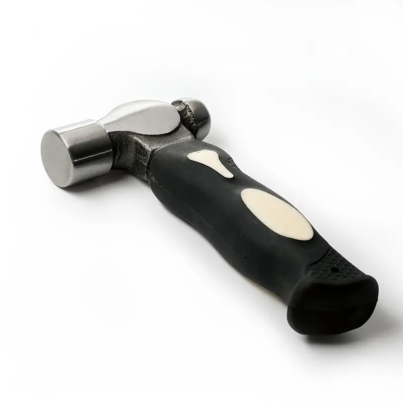 Чук с гумена дръжка и кръгла глава за дърводелство и DIY