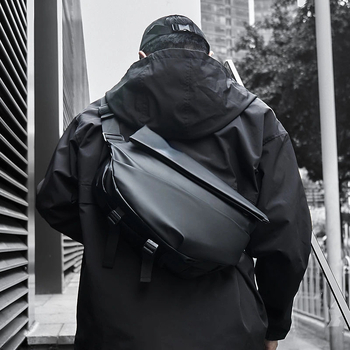 Geantă crossbody pentru bărbați din nylon, impermeabilă, stil stradal, cu mai multe buzunare, primăvara 2024