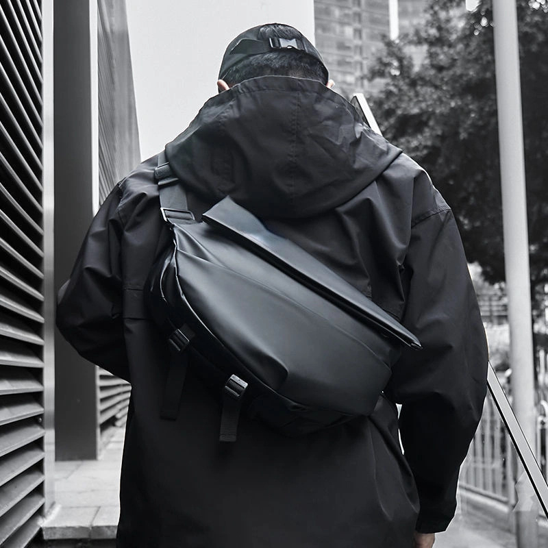 Geantă crossbody pentru bărbați din nylon, impermeabilă, stil stradal, cu mai multe buzunare, primăvara 2024