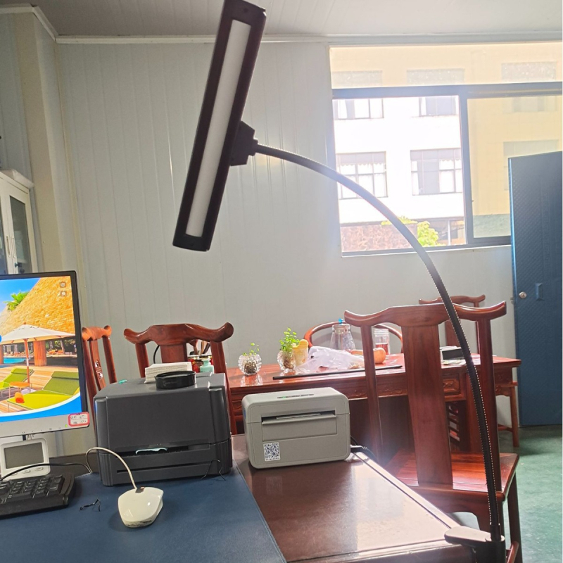 USB csipeszes LED asztali lámpa, 19 LED, 9 fokos fényerő-szabályozás, szemvédelem, intelligens vezérlés