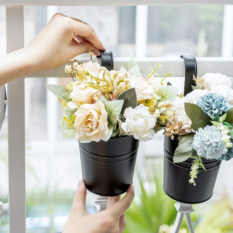 Саксия за цветя от желязо за настолно, подово или висящо използване, минималистичен стил, устойчива на корозия и деформации, здрава