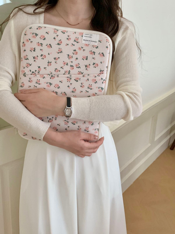 Θήκη για λάπτοπ με μοτίβο λουλουδιών, εξωτερικό από πολυεστέρα и επένδυση πολυεστέρα, συμβατή με MacBook, κυκλοφορεί Άνοιξη 2024.